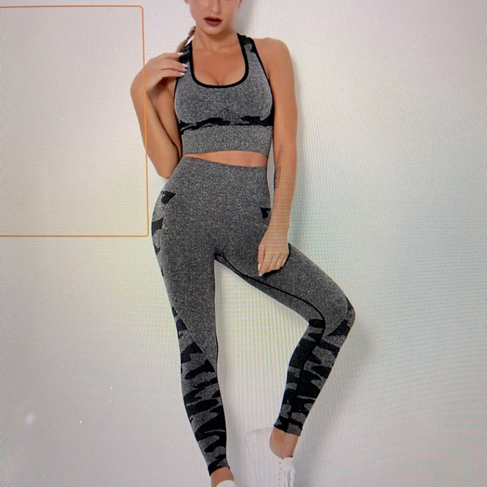 Zebra Scoop Neck Hi Waist Seamless Sports Set  Sz S